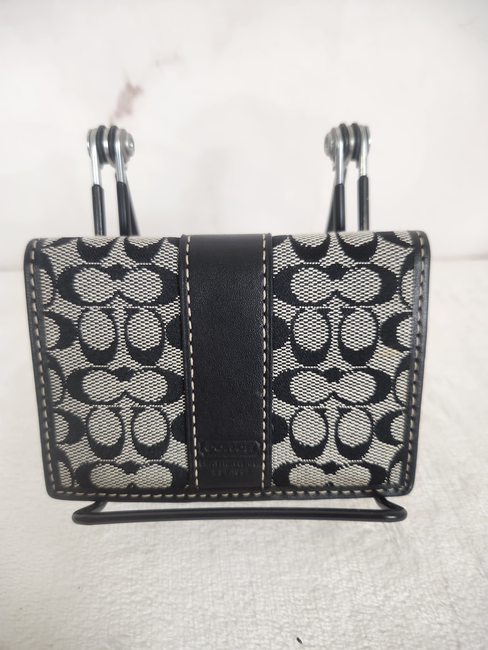 NWT Coach Black and White Signature Card Case